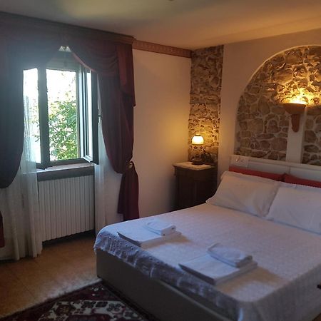 B&B Da Paolo Con Vista Lago Di Garda Сан-Дзено-ди-Монтанья Экстерьер фото