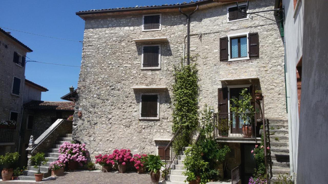 B&B Da Paolo Con Vista Lago Di Garda Сан-Дзено-ди-Монтанья Экстерьер фото