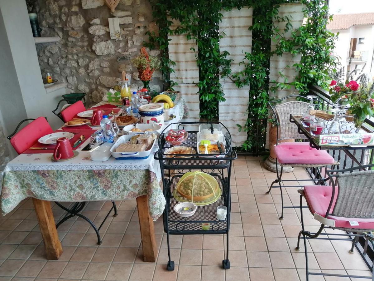B&B Da Paolo Con Vista Lago Di Garda Сан-Дзено-ди-Монтанья Экстерьер фото
