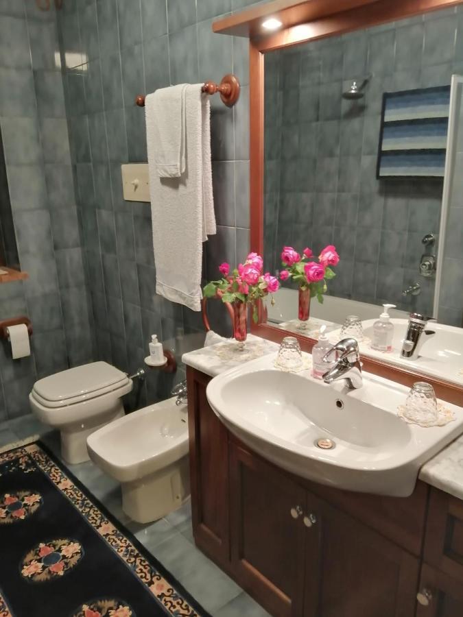 B&B Da Paolo Con Vista Lago Di Garda Сан-Дзено-ди-Монтанья Экстерьер фото
