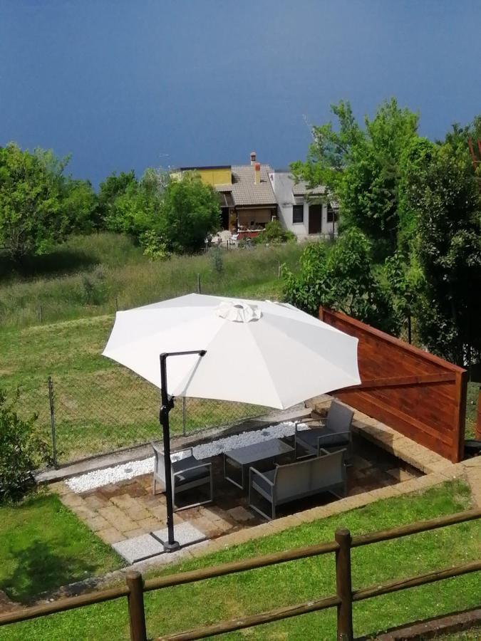 B&B Da Paolo Con Vista Lago Di Garda Сан-Дзено-ди-Монтанья Экстерьер фото