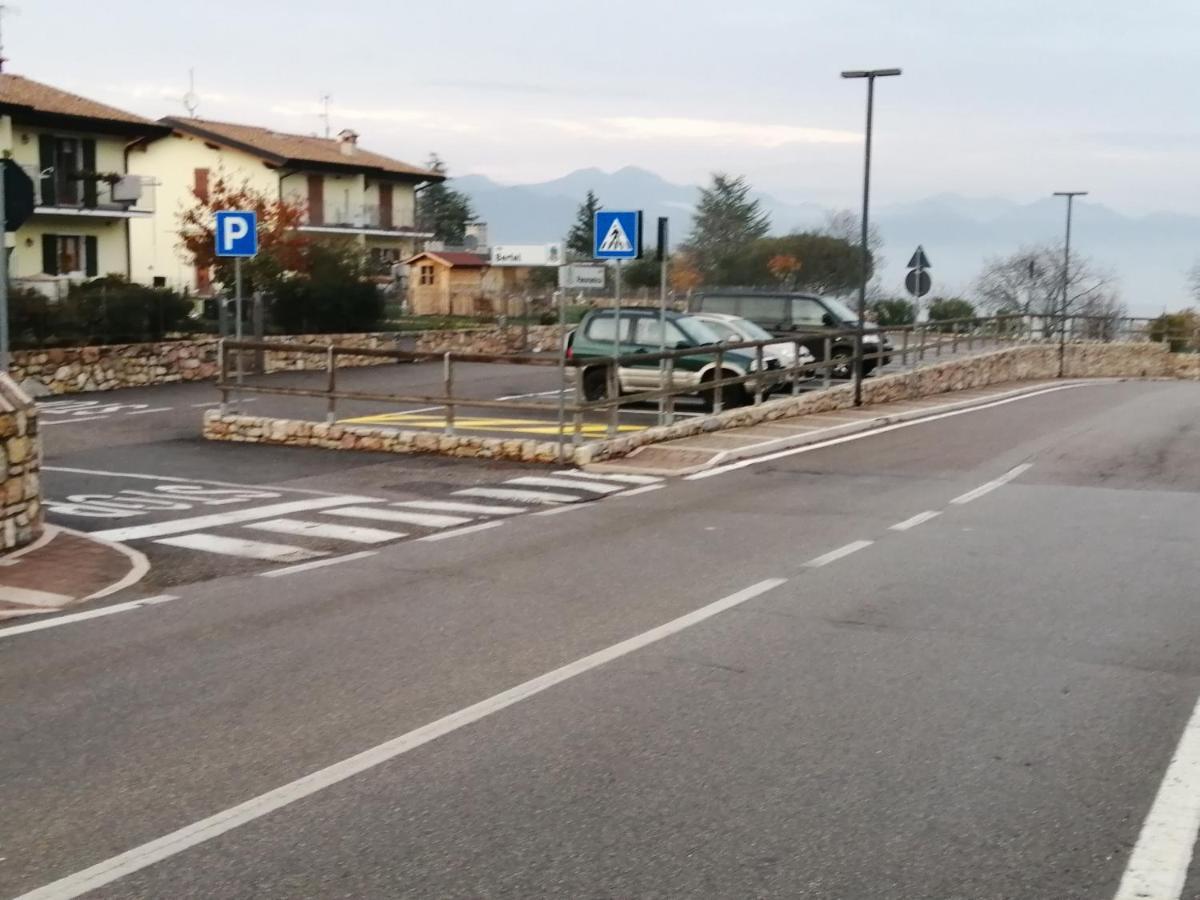 B&B Da Paolo Con Vista Lago Di Garda Сан-Дзено-ди-Монтанья Экстерьер фото
