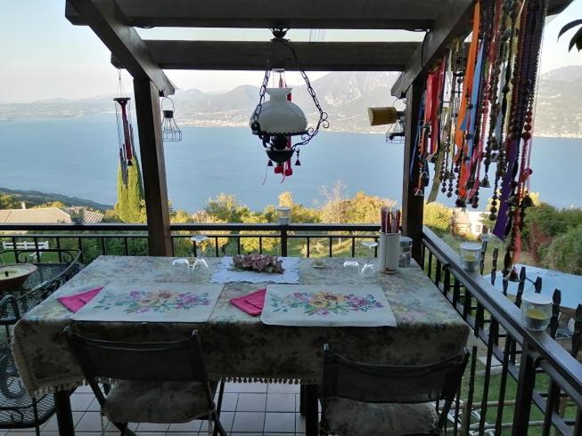 B&B Da Paolo Con Vista Lago Di Garda Сан-Дзено-ди-Монтанья Экстерьер фото