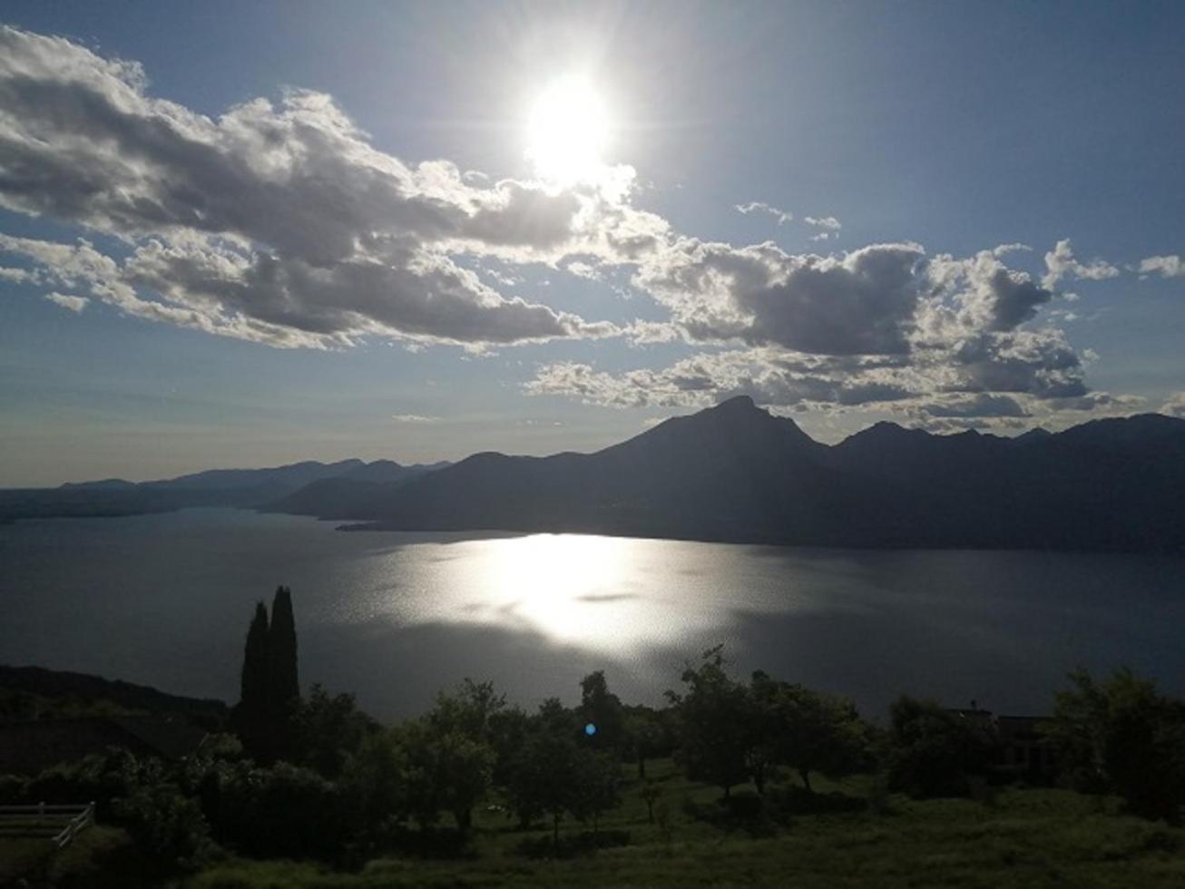 B&B Da Paolo Con Vista Lago Di Garda Сан-Дзено-ди-Монтанья Экстерьер фото